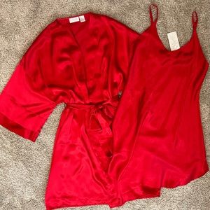 GO SOFTLY DEEP RED Knee Length Satin Chemise &  Robe Peignoir Set-NWT